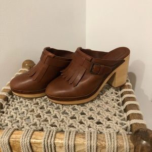 Madewell leather clogs